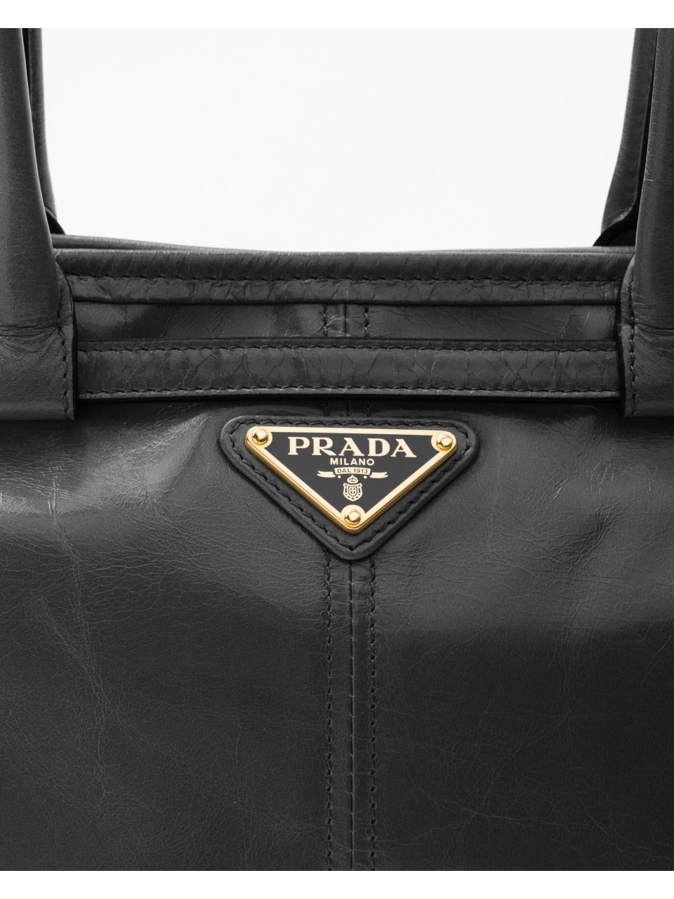 Кожаная сумка среднего размера Prada